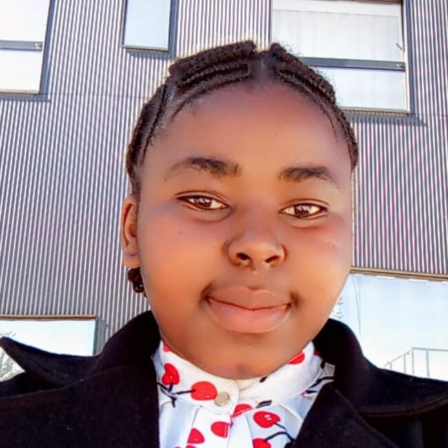 Babysitter in Palaiseau: Dominique Belvina