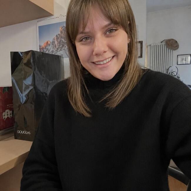 Babysitter in Carate Urio: Giulia isabelle