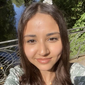 Auklė Strasbūras: Hajar