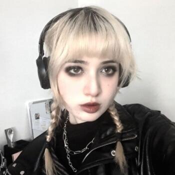 Babysitter in Rennes: Elisa