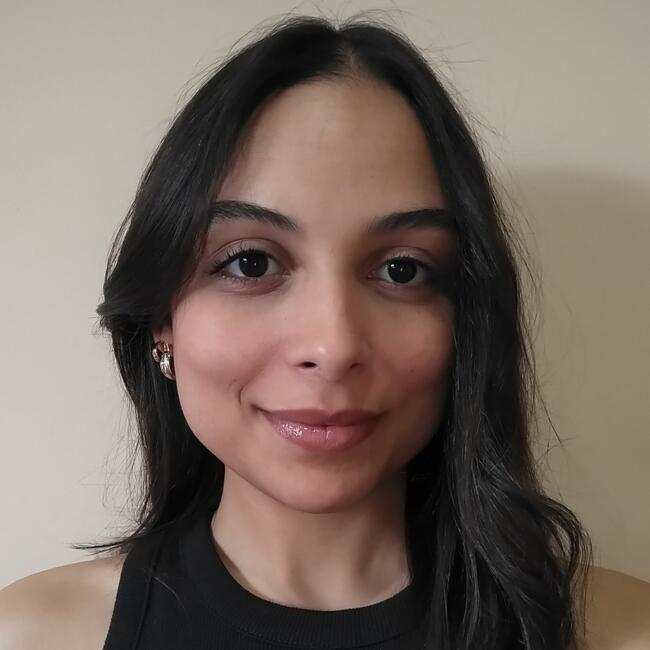 Babysitter in Santa Luzia: Gabriela