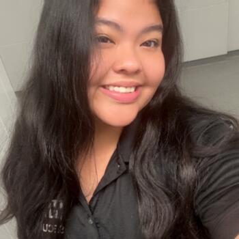 位於洛杉矶的臨時保母: Robyn