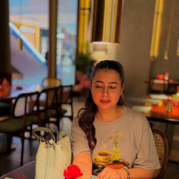 Babysitting job in London: babysitting job Zarmina