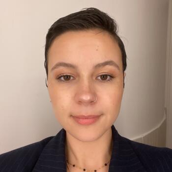 Babysitter in Luik: Livia