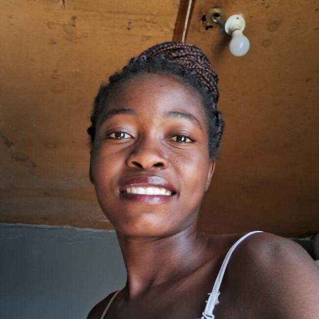 Babysitter in Somerset West: Sharon