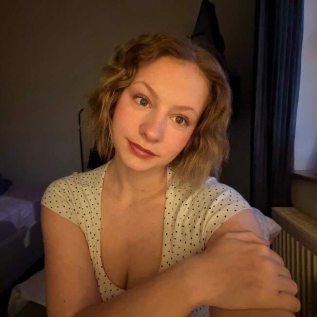 Babysitter in Velbert: Lucy