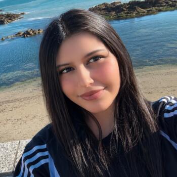 Baby-sitter Le Coudray-Montceaux: Anissa