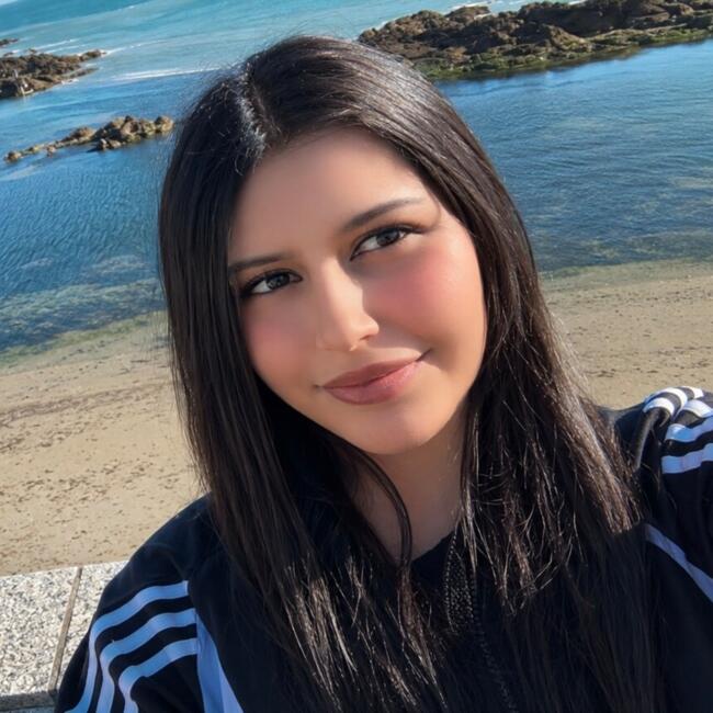 Babysitter in Le Coudray-Montceaux: Anissa