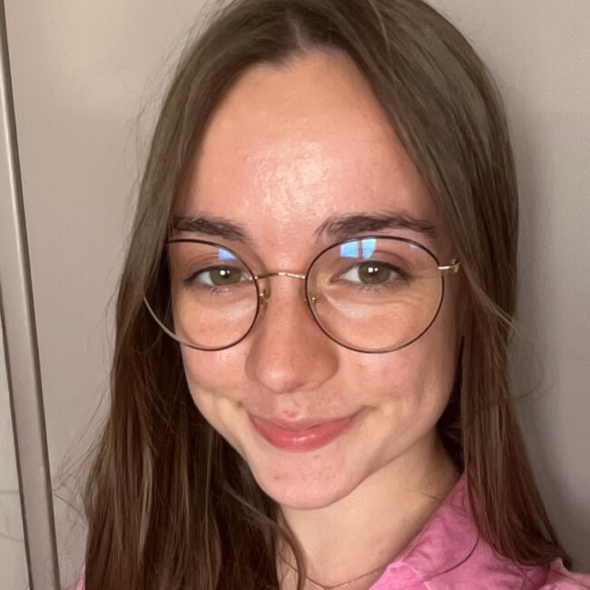 Babysitter in Amiens: Manon