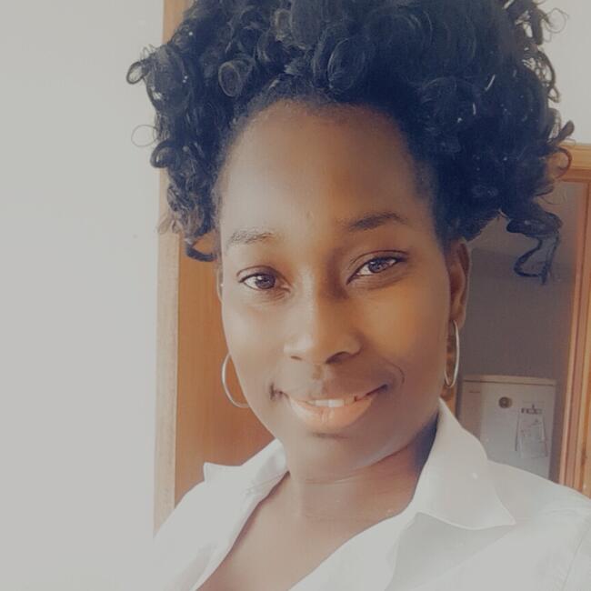 Canguro en Lloseta: Yineth