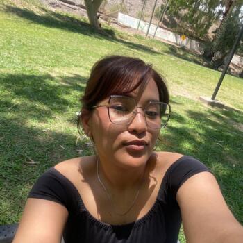 Niñera en Ciudad de San Juan: Iara