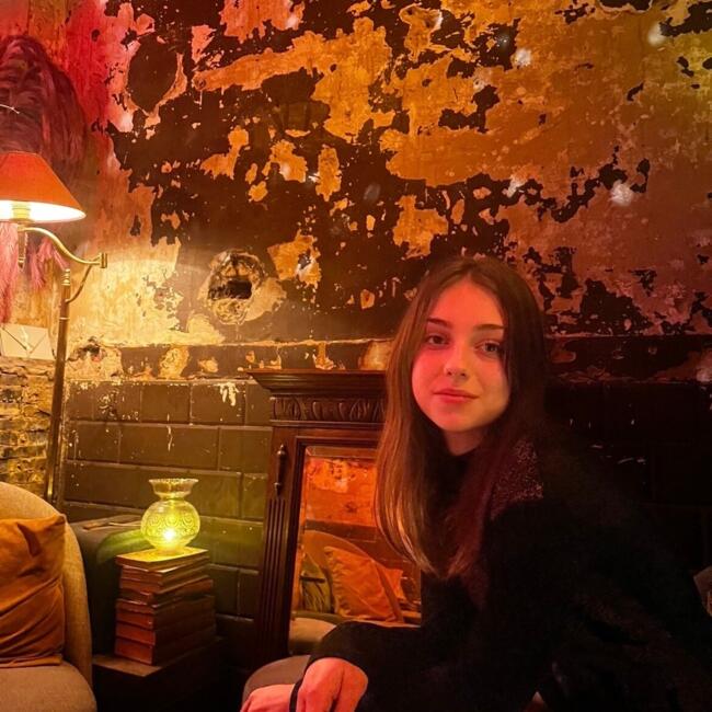 Babysitter in Lille: Yana