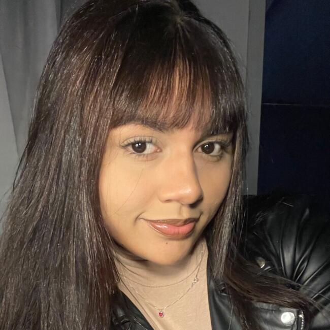 Babysitter em Curitiba: Ana
