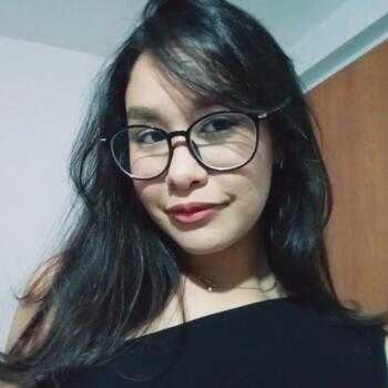 Babá em Padre Bernardo: Débora