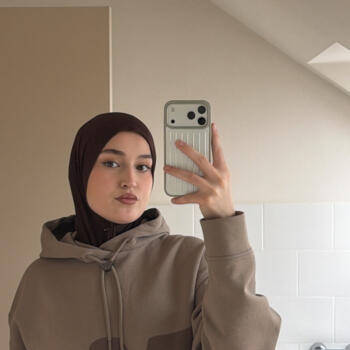 Babysitter Antwerp: Imani