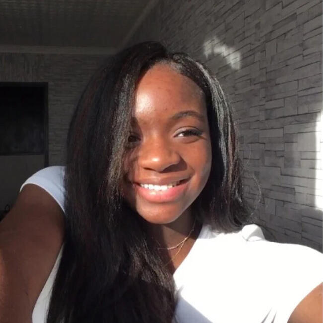 Babysitter in Nîmes: Melca