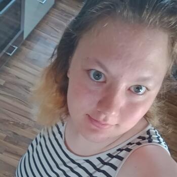 Babysitter in Garching an der Alz: Elena