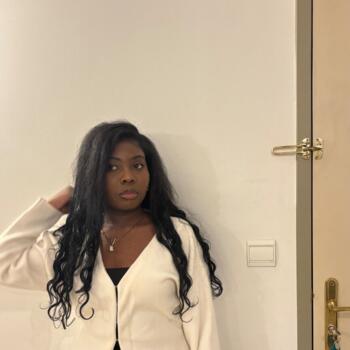 Nounou Lyon: Noreen Royale
