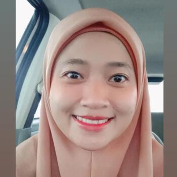 Pengasuh di Kuala Lumpur: NurHidayah
