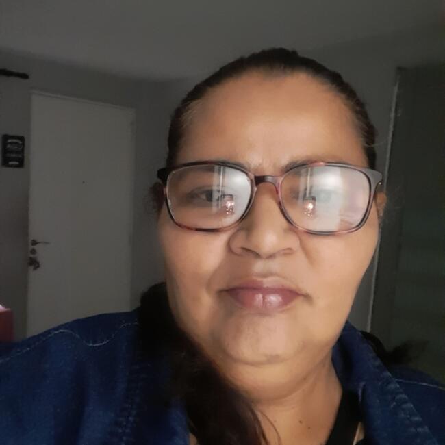 Babysitter in Carapicuíba: Deilda Carla