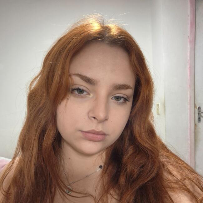 Babysitter in Curitiba: Anna