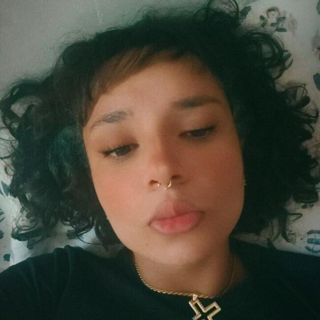 Babá em Eunápolis: Marina