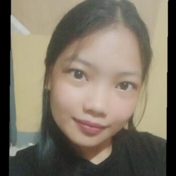 Babysitter in Quezon City: Joy
