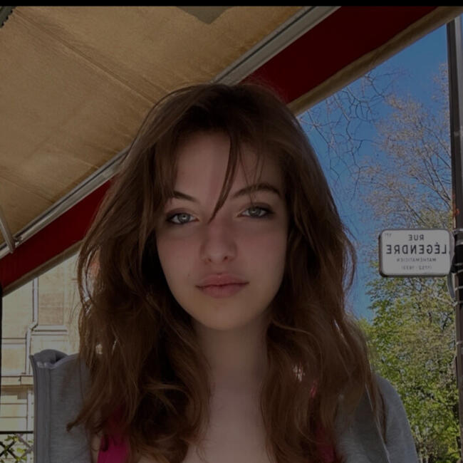 Babysitter in Fontenay-sous-Bois: Ines