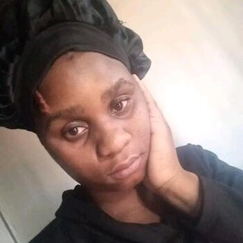 Babysitter in Rustenburg: Chenge
