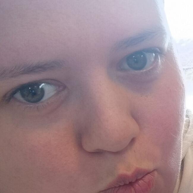 Babysitter in Courcelles: Aurélie