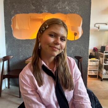 Babysitter in Magdalenka: Maja