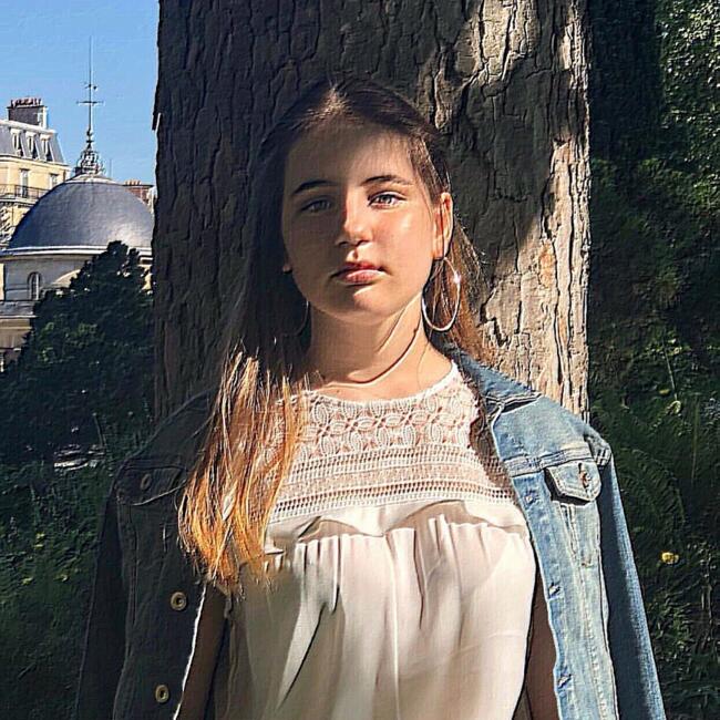 Babysitter in Paris: Noelia