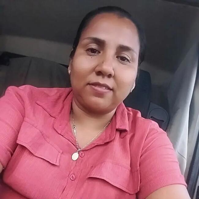 Babysitter in El Espino (Distrito de San Carlos): Kenia