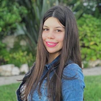 Babysitter in Punta del Este: Alyson