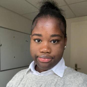 Babysitter in Saint-Gilles: Sylla