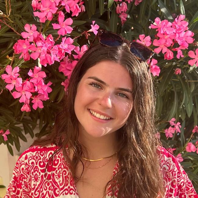 Babysitter in Briollay: Oceane