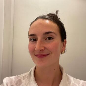 Babysitter in Vannes: Adèle