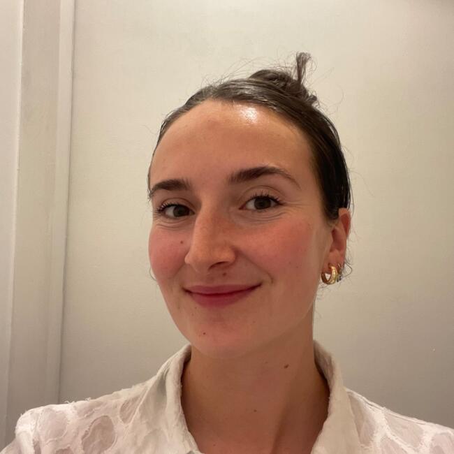 Babysitter in Vannes: Adèle