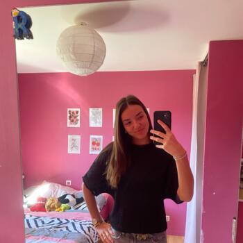 Baby-sitter Angaïs: Axelle