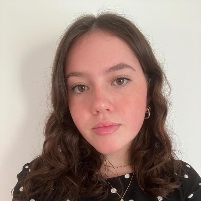 Babysitter in Toulouse: Lucielle