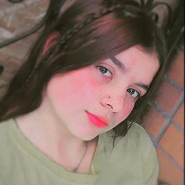 Babysitter in Pereira: Angie