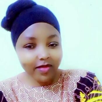 مربية أطفال في الرياض: Naima neema