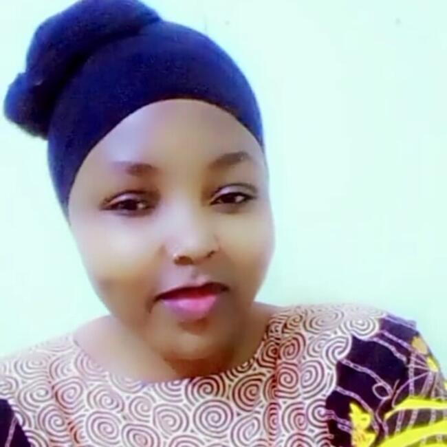 مربية أطفال في الرياض: Naima neema