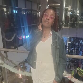 Babysitter Nairobi: Sharon