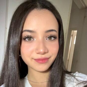 Babysitter in Montevideo: Indira