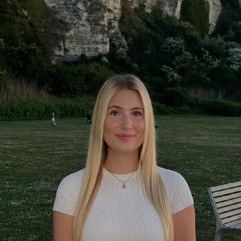 Babysitter in Montivilliers: Louisa