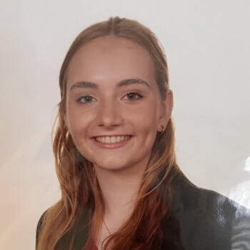 Babysitter in West Byfleet: Amy