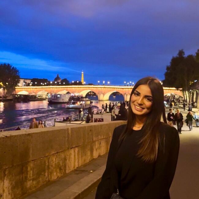 Babysitter in Paris: Hanna