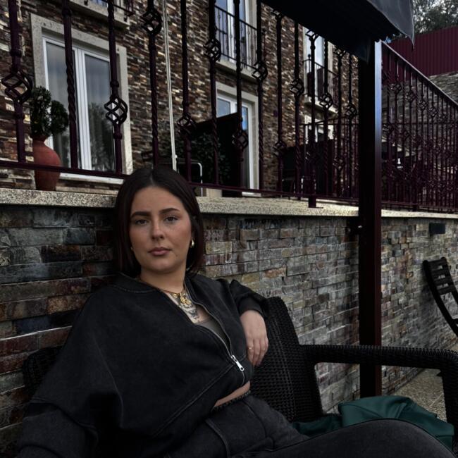 Babysitter in Barrosas: Vanessa
