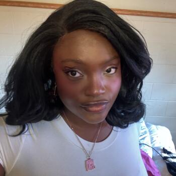 Baby-sitter in Hamilton: Grace